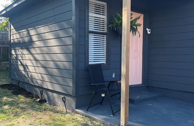 Cactus Casita: Stay Small, Live Big- Your Perfect Alamo City Escape