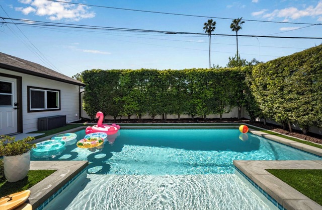 🌵CACTUS COVE🏝️: FREE pool heating, game room, arcades, near parks and beaches.