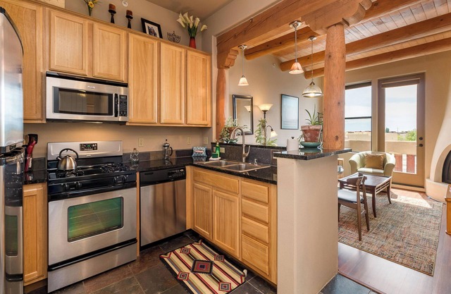 Cactus Flower, 1 BR, Heated Pool, Hot Tub, Sleeps 4