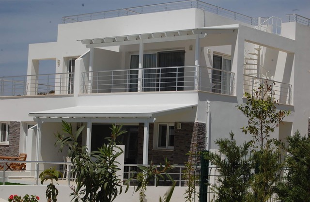Caesar Beach - Außergewöhnlich gestaltet - Brandneues 5-Sterne - Poolside Beach Villa