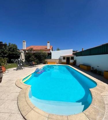 Cafofos da Zeta, Cozy Pool House