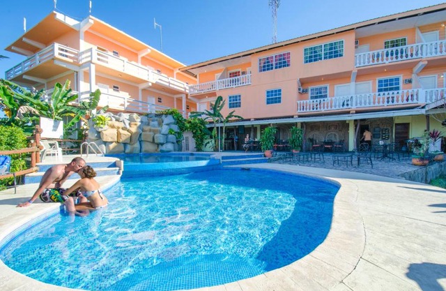 Cahal Pech Village Resort