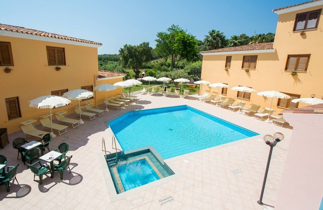 Cala Viola Trilo 1.5Km With Shared Pool, Orosei, Italy