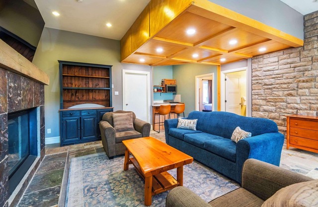 Calabogie Peaks Hotel, Ascend Hotel Collection
