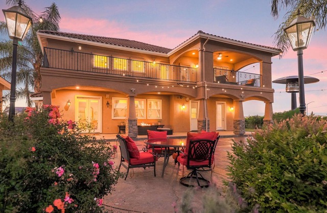 Caldeira Estate | Main House w/ Hot Tub
