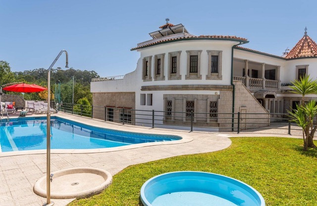 Calejo House – Pool & Sports & Grill Retreat