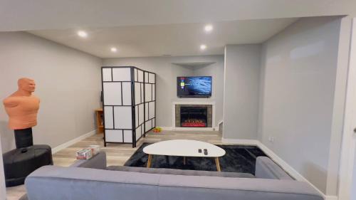Calgary Airport Stay Private Suite 1Bed