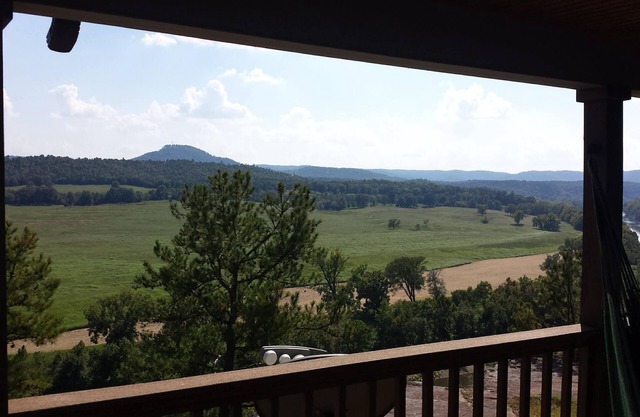Calico Rock Cabin-406 Calico St (302 Chessmond Ferry Rd) mit Blick auf den White River