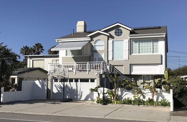 California Comfort Family Beach Home - 4 bedrooms / 3 Full baths / Sleeps 8