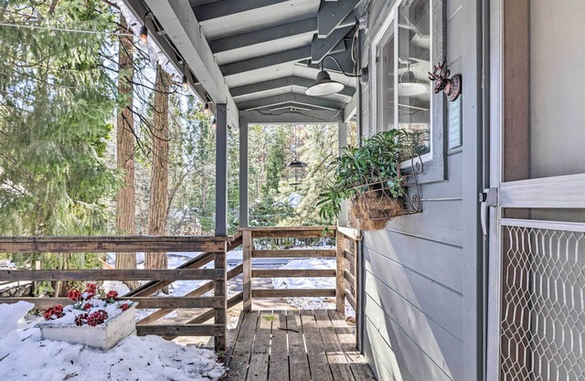 California Retreat w/ Deck, Fire Pit & Grill!