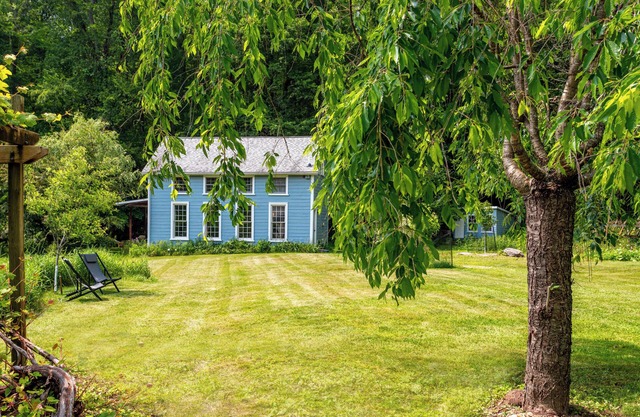 Callicoon Cottage with Private Pond, Fireplace and Fire Pit Family, Pet Friendly