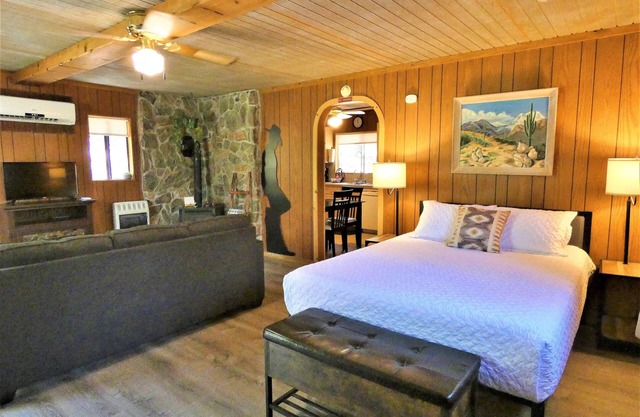 Calling all Ramsey Canyon birders and nature lovers to Ramsey Canyon Retreat