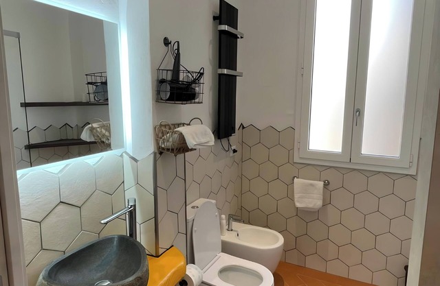 Calm and silent 3 bedroom apartment near central Market of Florence