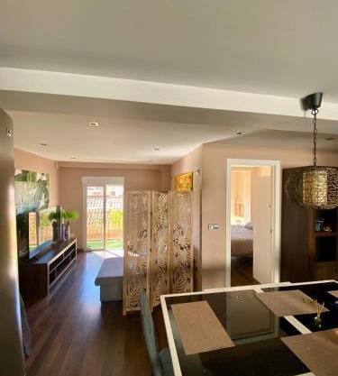 Calm Jungle Apartment Near Valencia