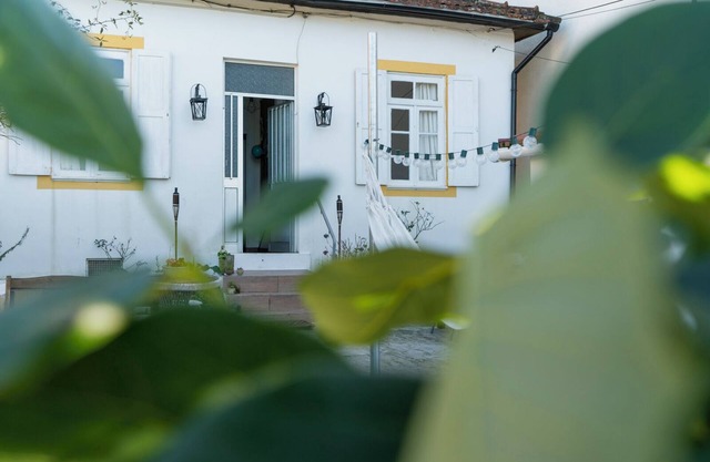 Calm, relaxing private and detached house close the sea in Porto.
