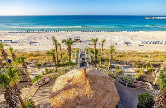 Calypso Penthouse ~ Neben dem Pier Park ~ Strandservice inbegriffen ~ Golffront!