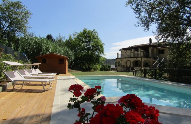 Camaiore, herrliche Wohnung in den Hügeln mit privatem Pool...