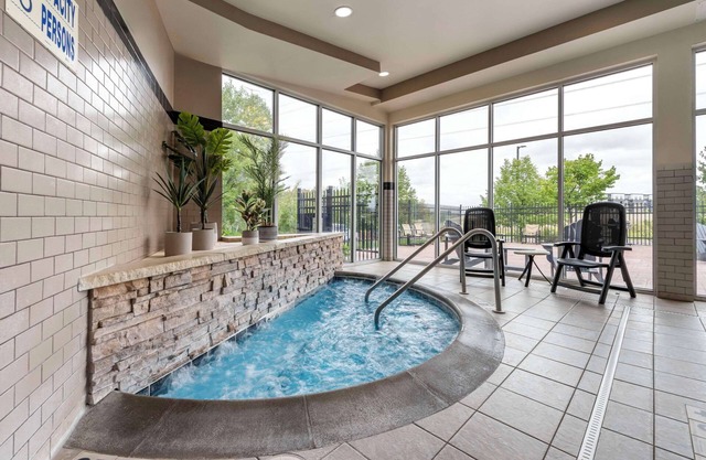 Cambria Hotel Minneapolis Maple Grove