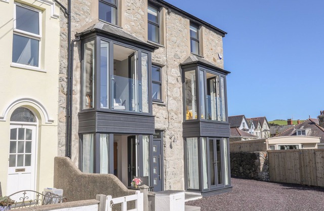CAMBRIAN HOUSE, haustierfreundlich in Criccieth, Ref 1008759