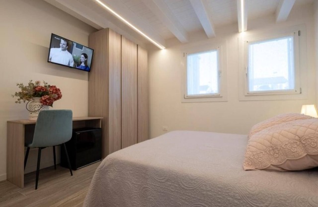 Camerini Guest House (Double or Twin Room with Private Bathroom)