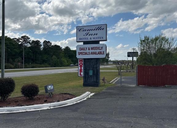 Camilla Inn & Suites