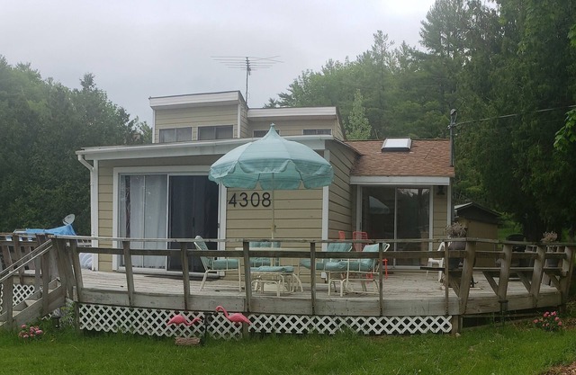 Camp at Gull Bay with Lake George View and walking distance to beach