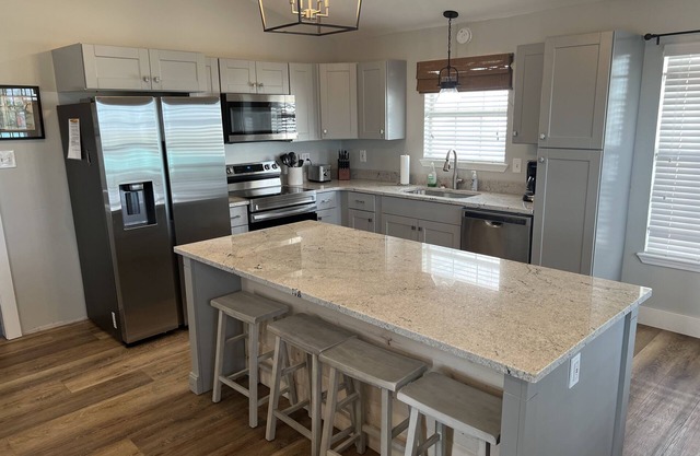 CAMP COCODRIE - Premier Waterfront Fishing and Hunting Lodge
