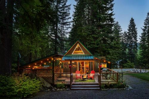 Camp David by NW Comfy Cabins
