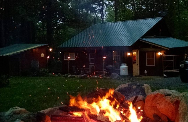 Camp Dennis - Komfort wie zu Hause am Rande der Wildnis