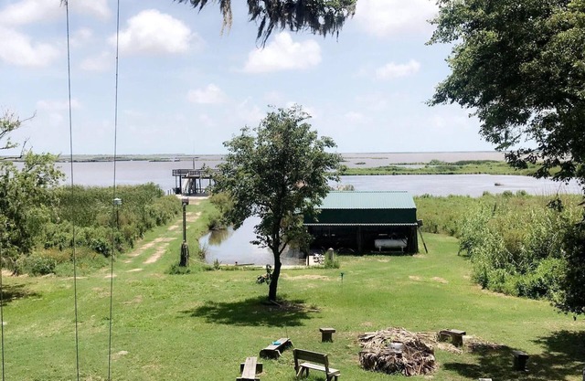 Camp Paradise befindet sich auf dem Sumpf in Pecan Island