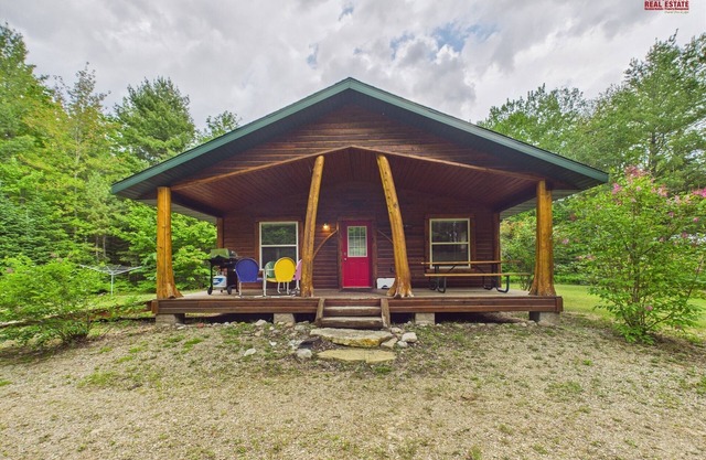 Camp Take 5-Secluded 2 Bedroom Cabin-15 Miles to Munising