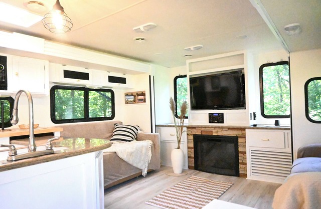 Camper Rv nature lover stay