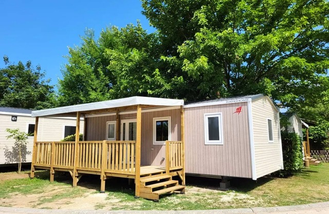 Camping Village La Rivière Fleurie**** - Premium 4-room mobile home for 6 people Air-conditioned