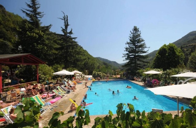 Camping 4 étoiles - Piscine - ef00ah