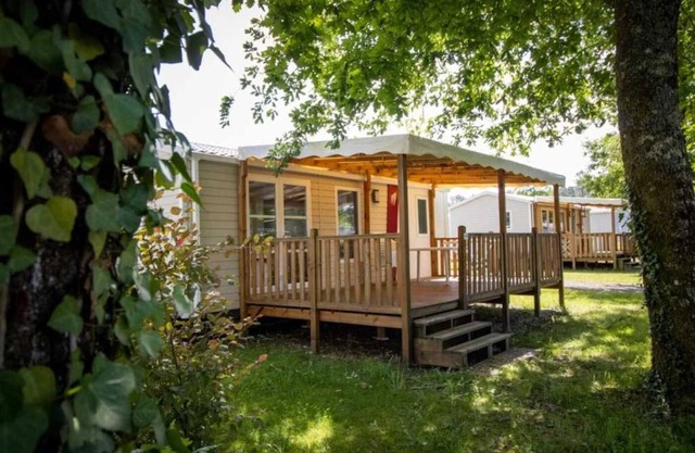 Camping 4 étoiles - Piscine - eecabc