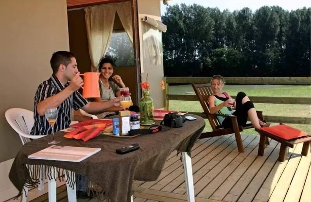 Camping Les 3 Ours *** - Freelodge Comfort 3 Zimmer 5 Personen