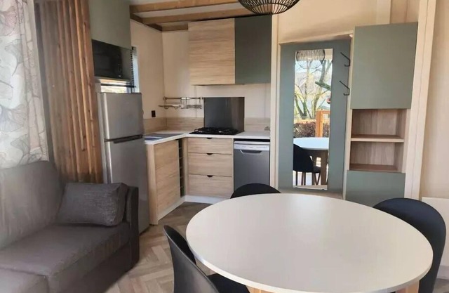 Campsite Le Moulin **** - Chalet Cannelle 26.5m² - air-conditioned 4 people