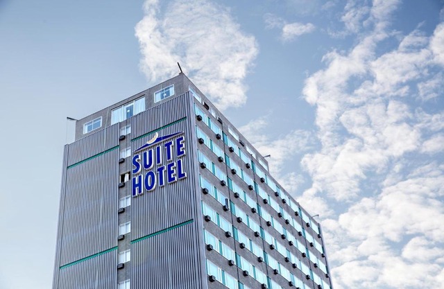 Campus Tower Suite Hotel