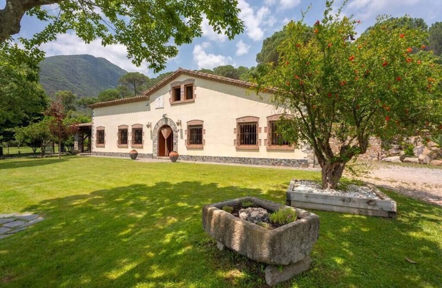 Can Caldeta: Nature and privacy