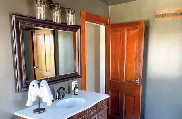 Canaan Springs Farmhouse