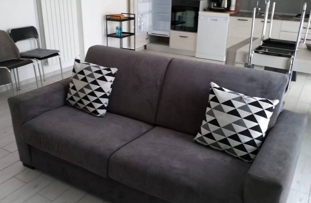 Canada modern apartment near the lake in Carciano