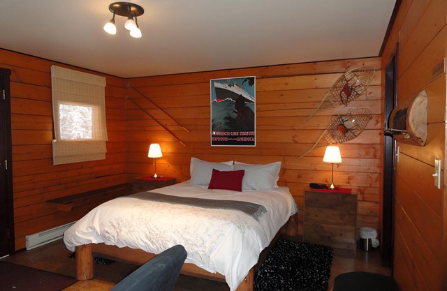 Canadian Country Cabins.