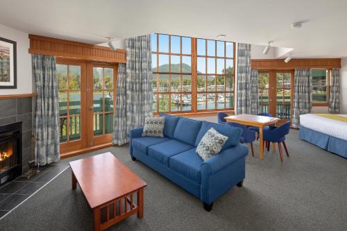 Canadian Princess Lodge & Marina
