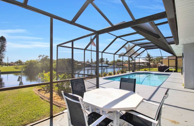 Canal Front 3-Bedroom Grand Villa with Lanai Pool
