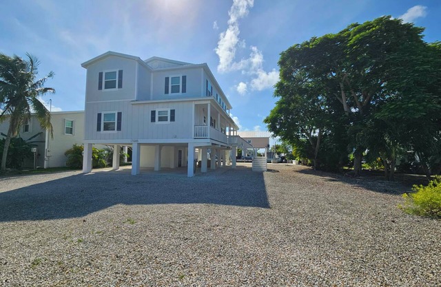 Canal Front 3-bedroom house in Sugarloaf Key