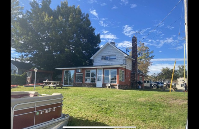 Schöne Canal Front Home, zu Fuß zu Sylvan Beach Sehenswürdigkeiten