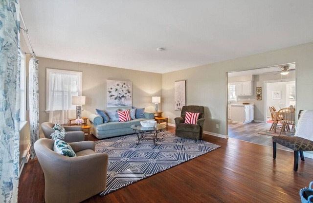 Canandaigua Charmer - Sleeps 6!