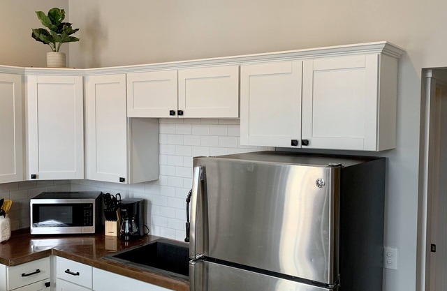 Canary Cottage in the Heart of MainStrasse Village