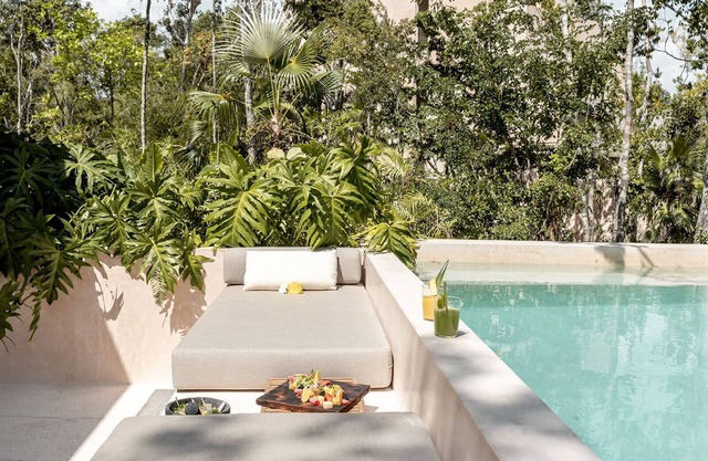 Candela Uno: Spacious 4-bedroom villa with WiFi, AC in charming Tulum