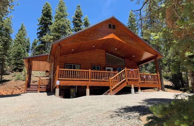 Candlelight Cabins - Rustic, Romantic, Secluded